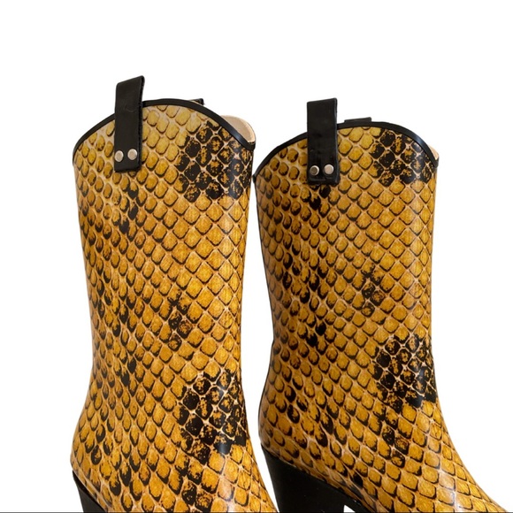 Just 4 Kicks Snake Print Cowboy Rainboots - Picture 3 of 9